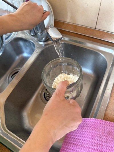 Įpilti šalto vandens