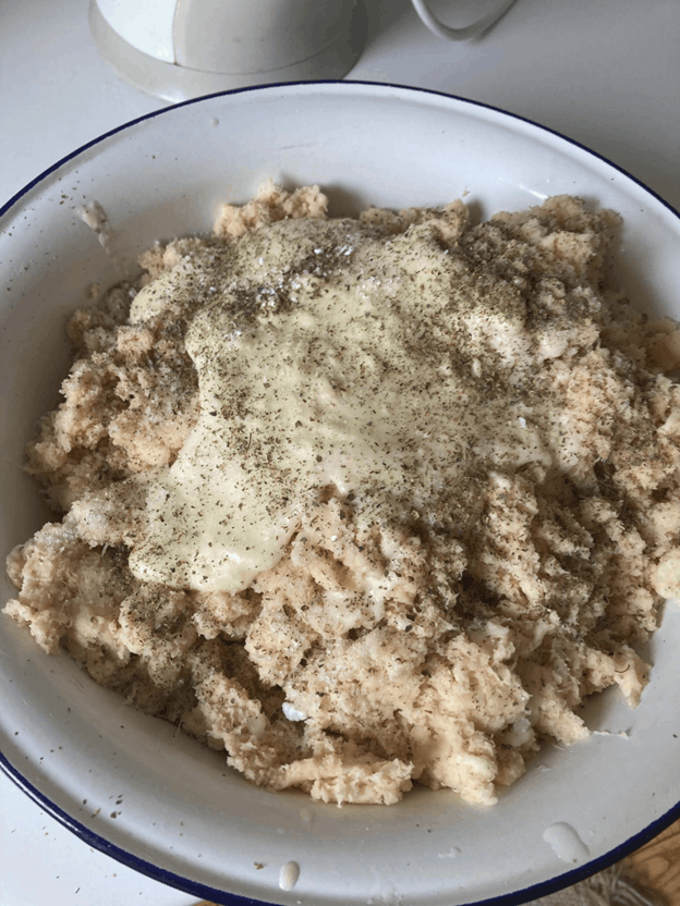 Potato mixture, potato starch, marjoram, salt